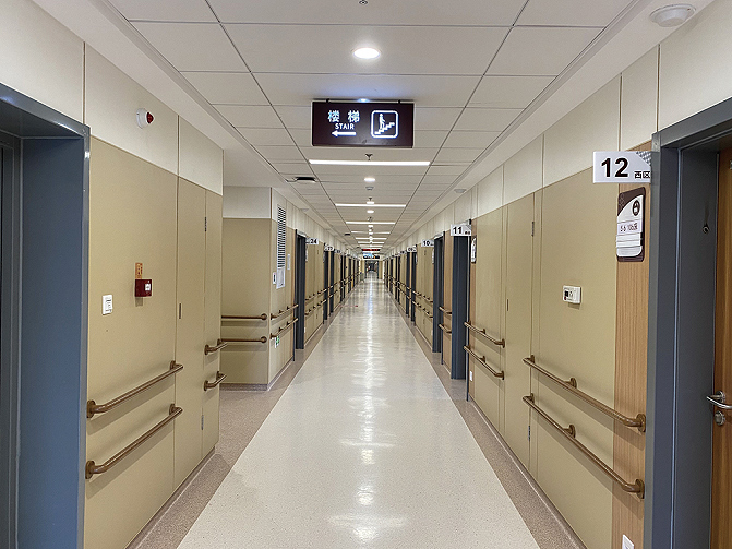 内科病房走廊